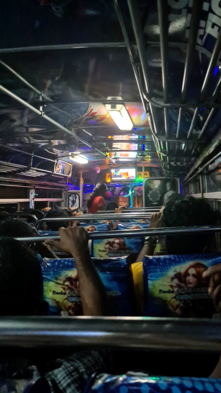 Sri-Lanka-disco-bus